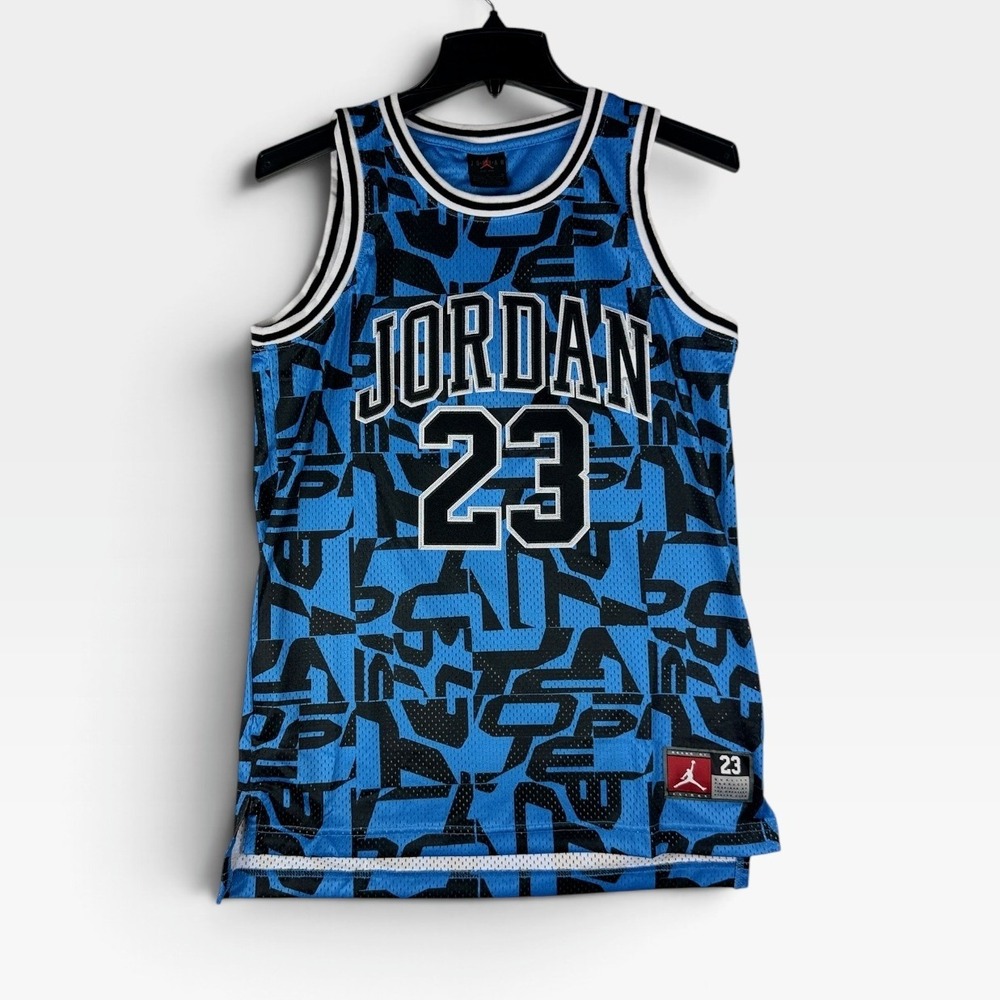Jordan Basketball Jersey 95C655-U25 Boys Large Legend Blue Logo Print NWT